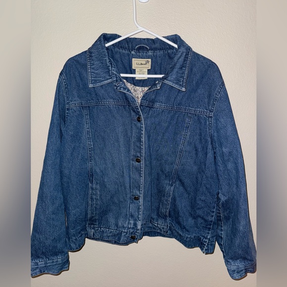 LL Bean Women’s Blue Denim Jean Jacket w/ Pockets size XL W/ Floral Print Liner - Picture 1 of 4